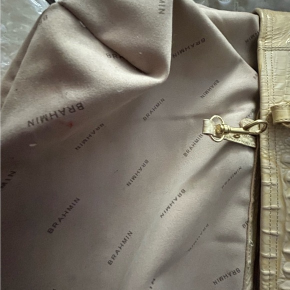 Brahmin Cream Color Embossed Leather Tote Bag Excellent Condition - Picture 10 of 16
